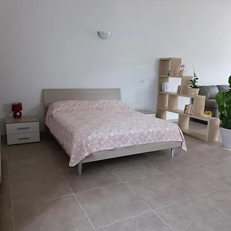 Casetta Girasole بيت للعطل Le Lamie di Olimpe